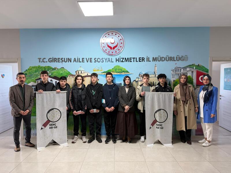 GENÇ AR-GE'DEN AİLE VE SOSYAL HİZMETLER MÜDÜRLÜĞÜNE ZİYARET