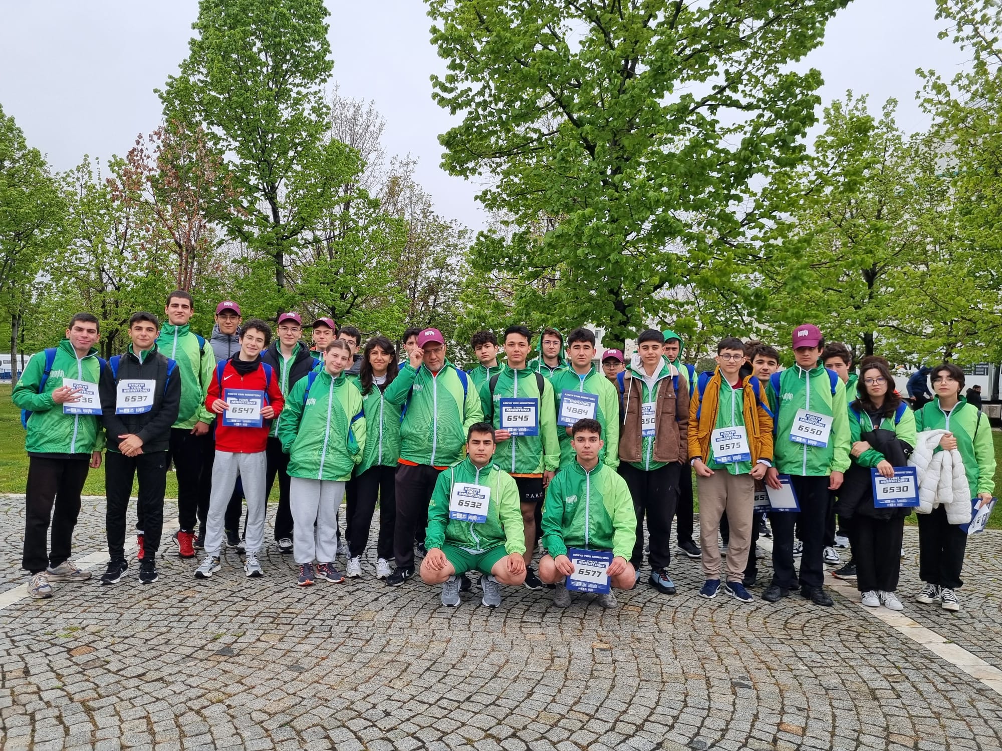 GENÇ AR-GE 5. ULUSLARARASI KONYA YARI MARATONUNDA YARIŞTI