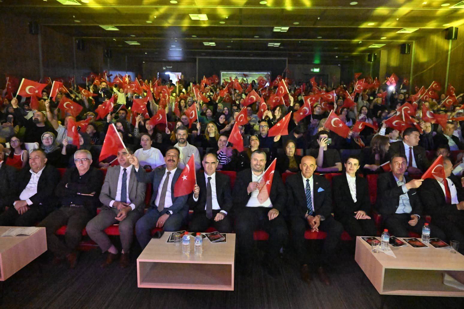 MANİSA ÇOCUK ORKESTRASI VE KOROSU KONSERİ