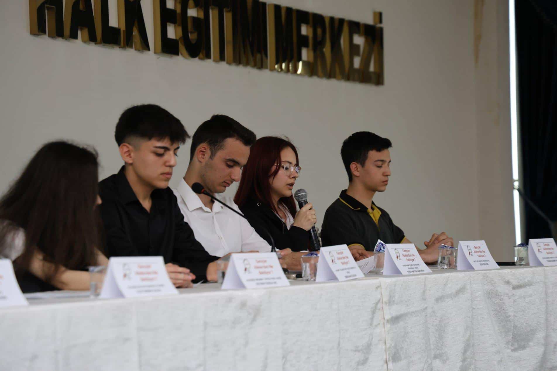 "Gençler Ailelerden Ne Bekliyor?" Paneli Gerçekleştirildi