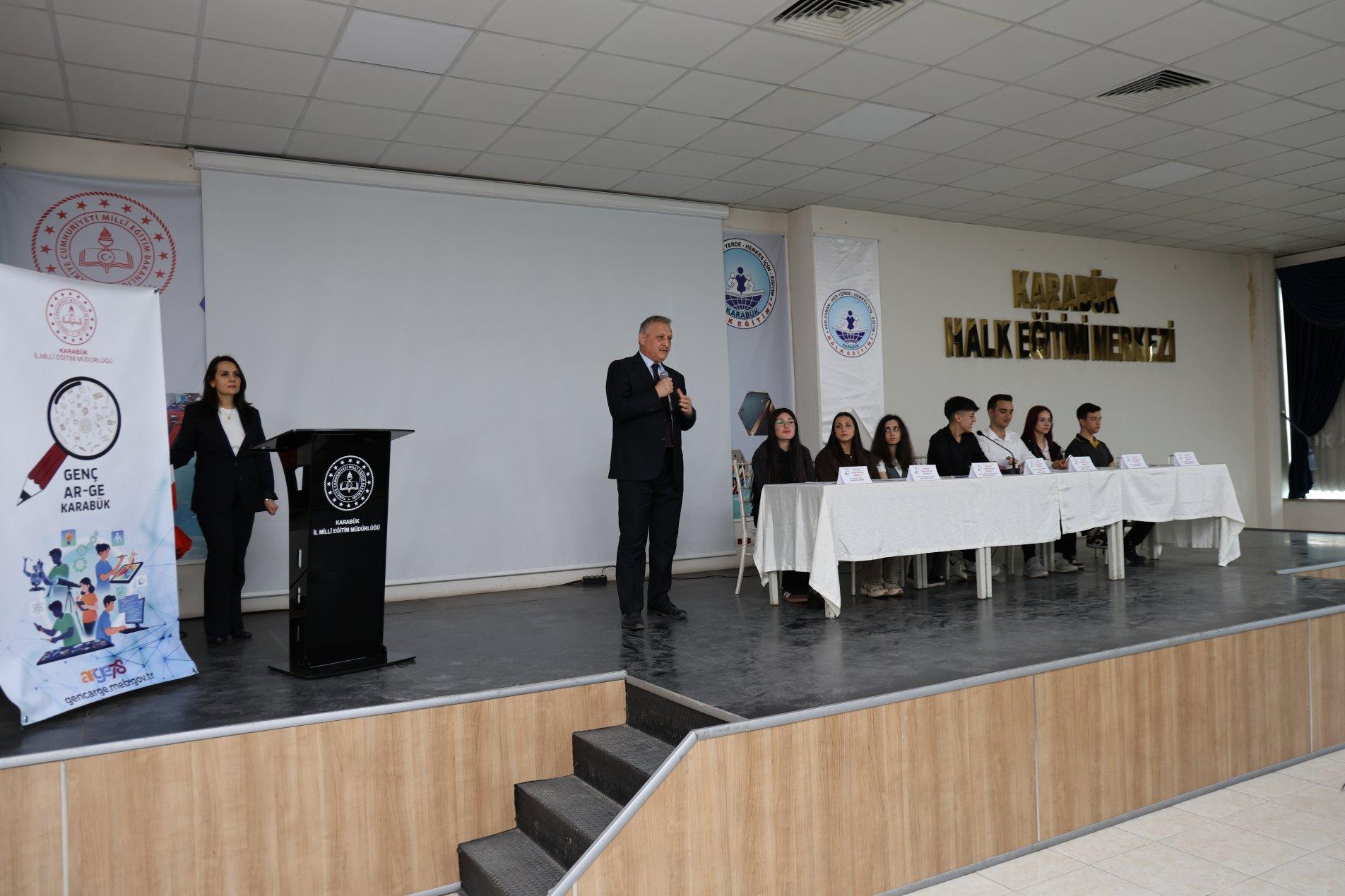 "Gençler Ailelerden Ne Bekliyor?" Paneli Gerçekleştirildi