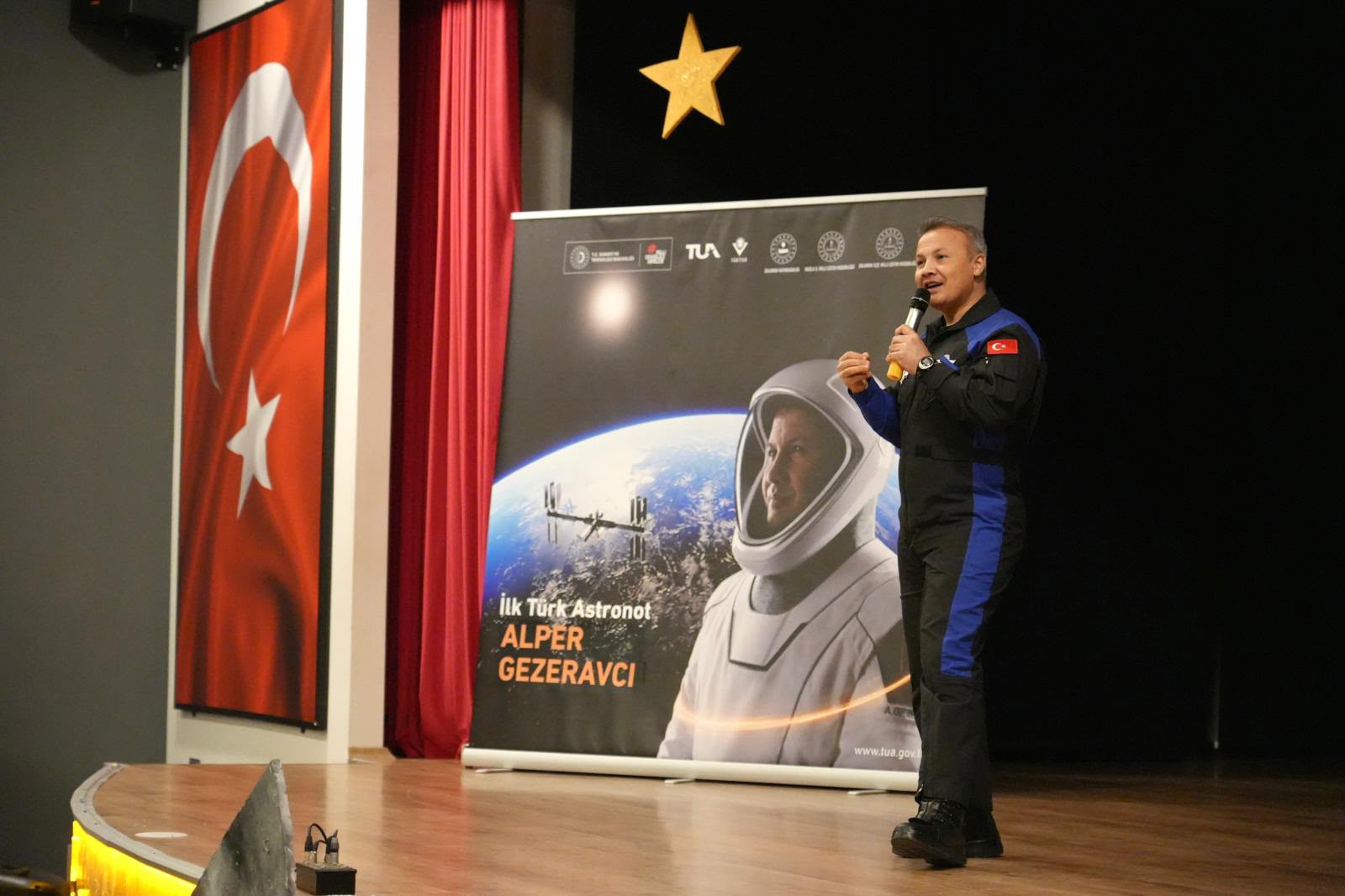 DALAMAN GENÇ AR-GE  Türkiye’nin Uzay Yolculuğu: Dalaman’da Alper Gezeravcı ile Gençlik Buluşması”
