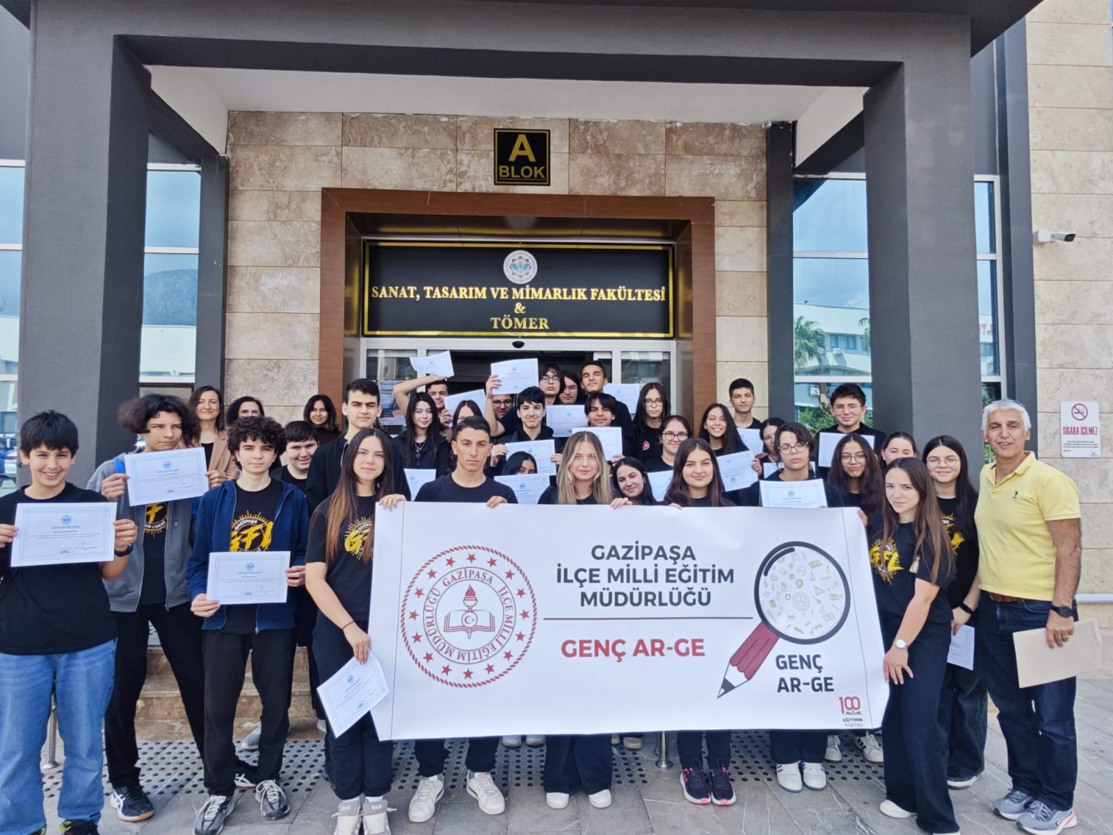 Geleceğin Tasarımcıları ALKÜ'de: Köprü Tasarım Atölyesi