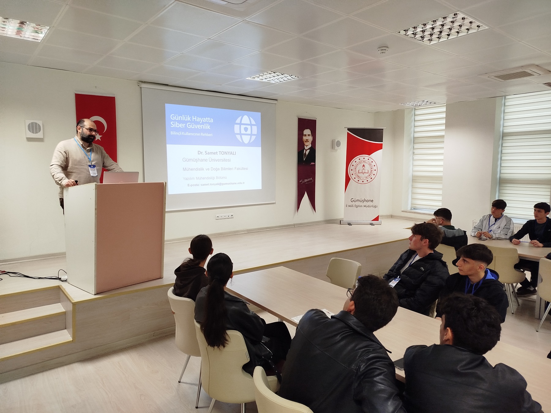 "Dijital ve Siber Güvenlik" Konulu Seminer