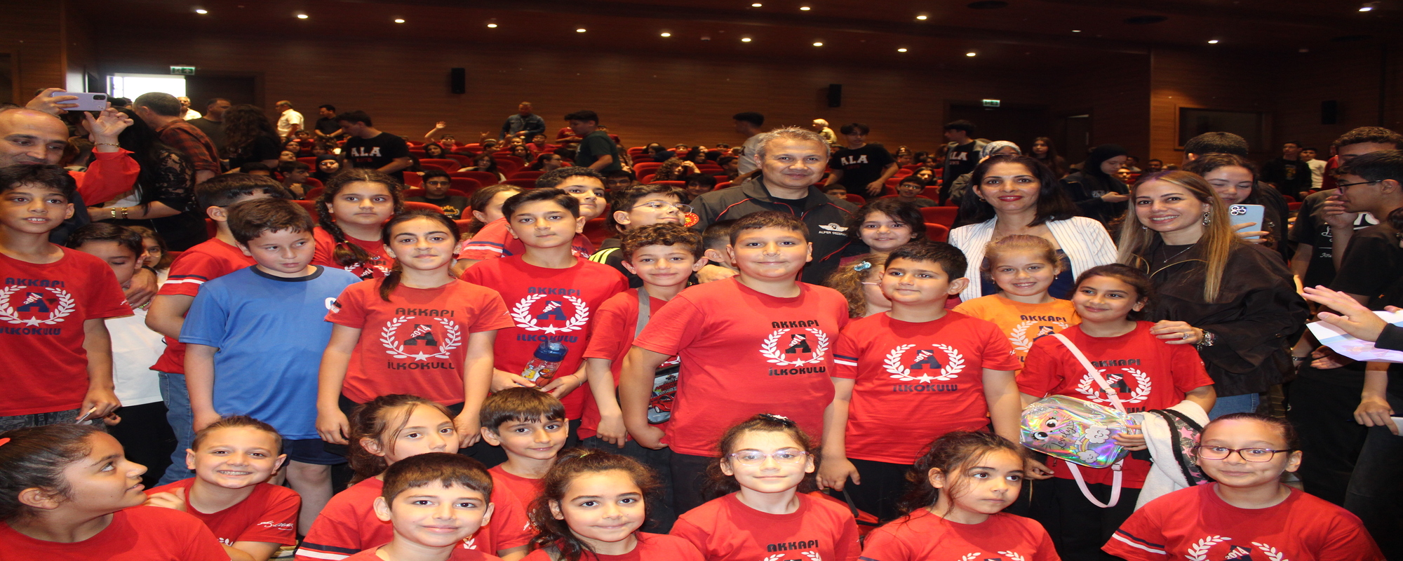 İlk Astronotumuz Alper Gezeravcı Genç AR-GE Öğrencileriyle Buluştu