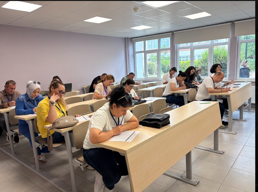 Geleceği Okul-Aile İş Birliğiyle Şekillendiriyoruz: İki Şehir, İki Üniversite ve Eğitim Ailesi Bu Çalıştayda Buluştu!