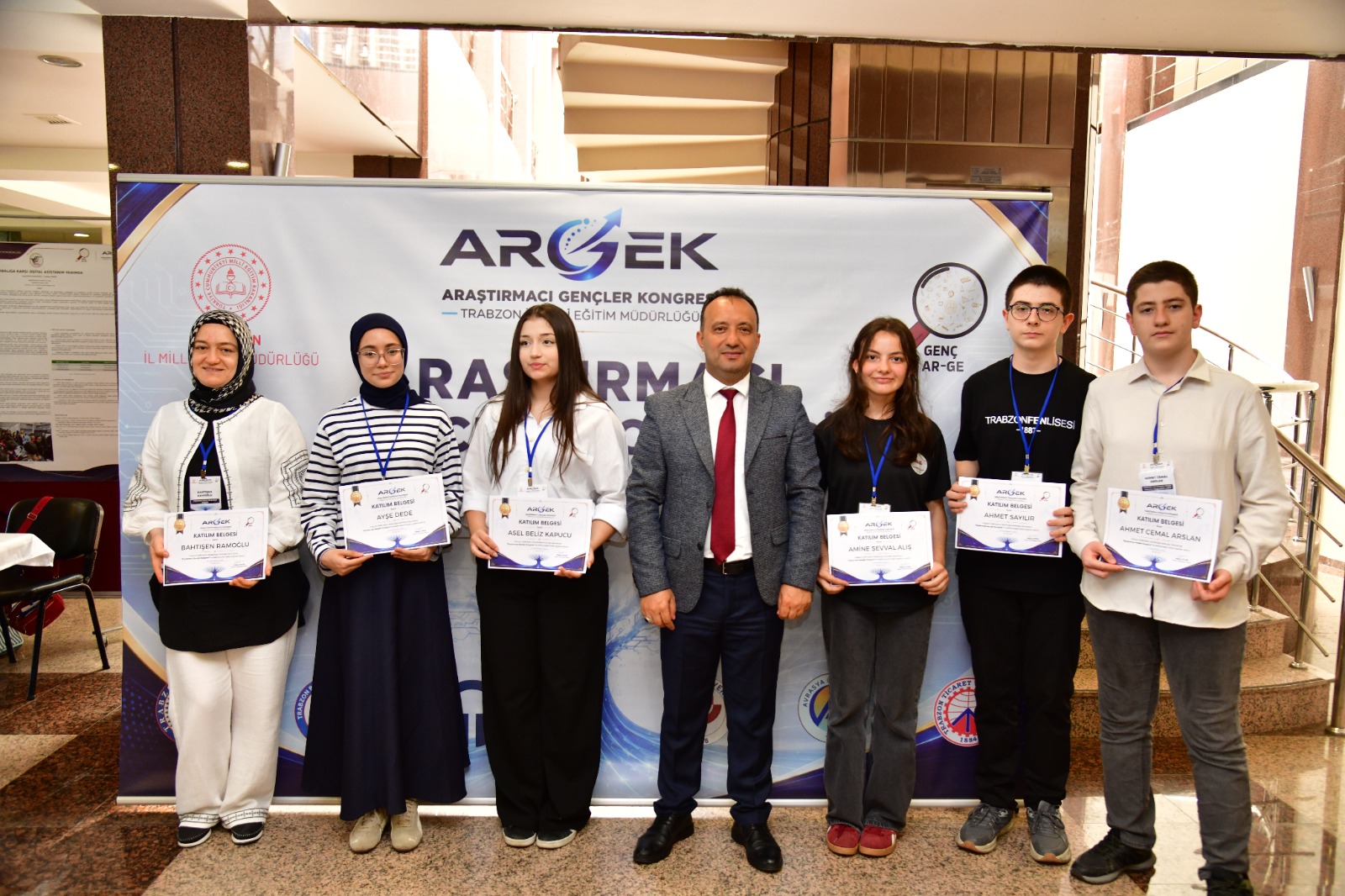 ARAŞTIRMACI GENÇLER KONGRESİ(ARGEK)