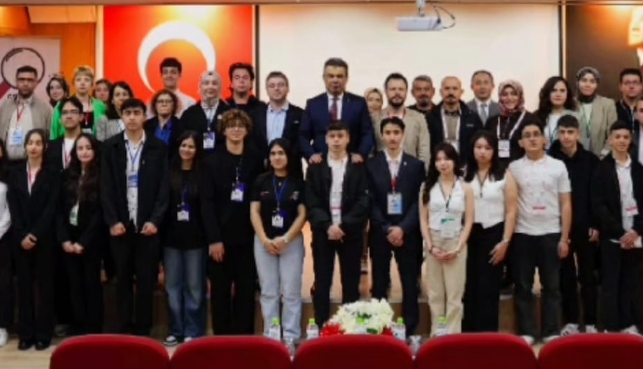 Türkiye Yüzyılı Maarif Modeli Genç ARGE Yeşil Vatan ve Çevre Bilinci Paneli