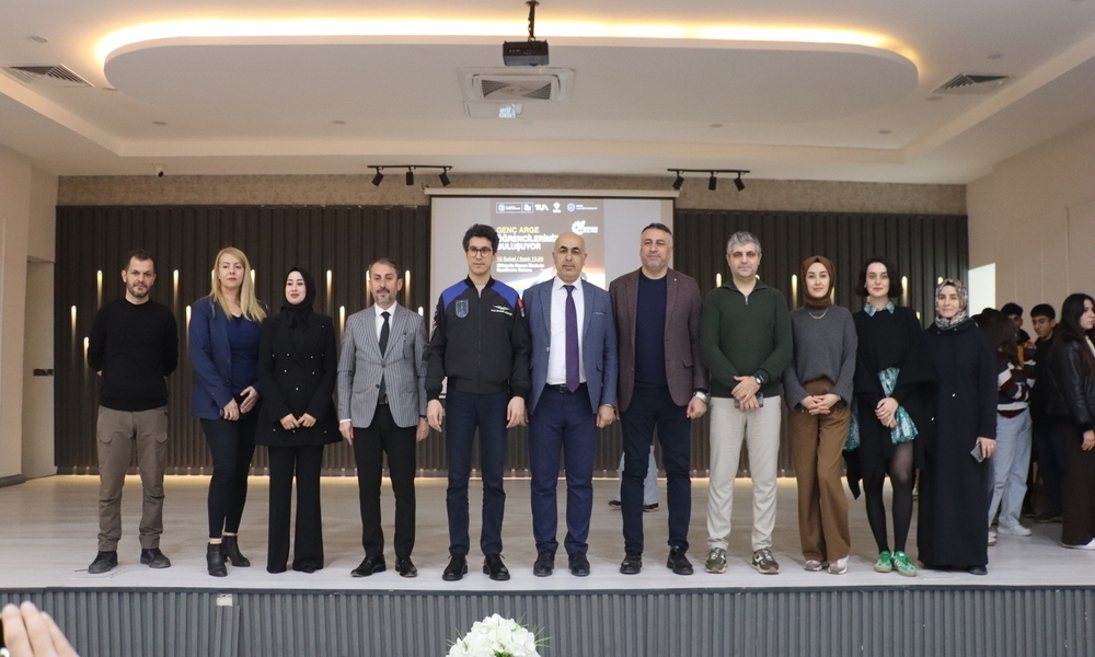 Genç Arge Uzay Yolunda