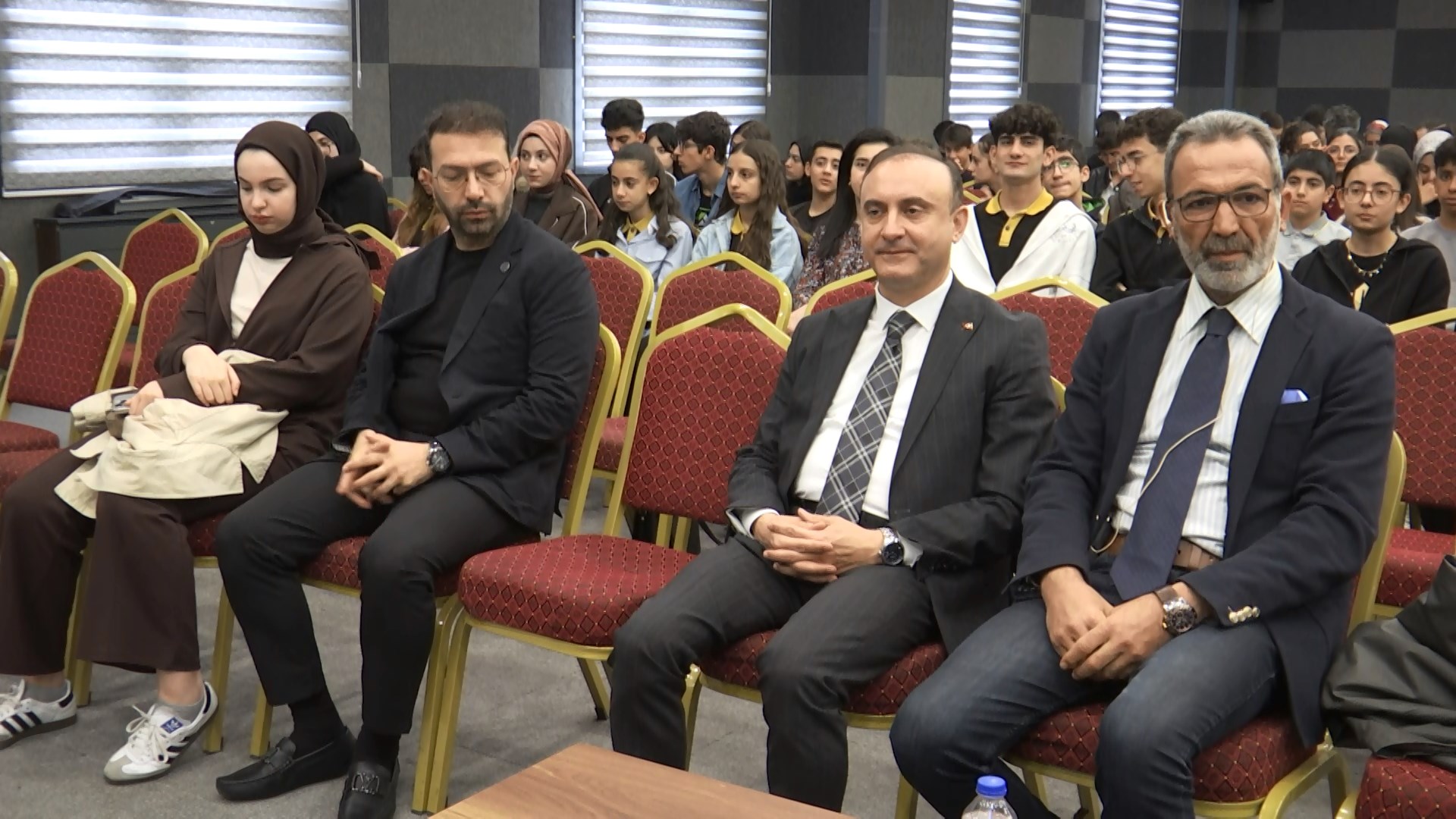 Genç Ar-Ge Girişimcilik ve Liderlik Zirvesi Düzenlendi