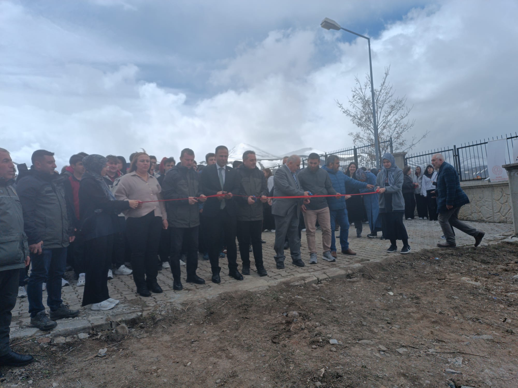 GENÇ AR-GE  FAALİYETLERİ KAPSAMINDA FİDAN DİKİM ETKİNLİĞİ
