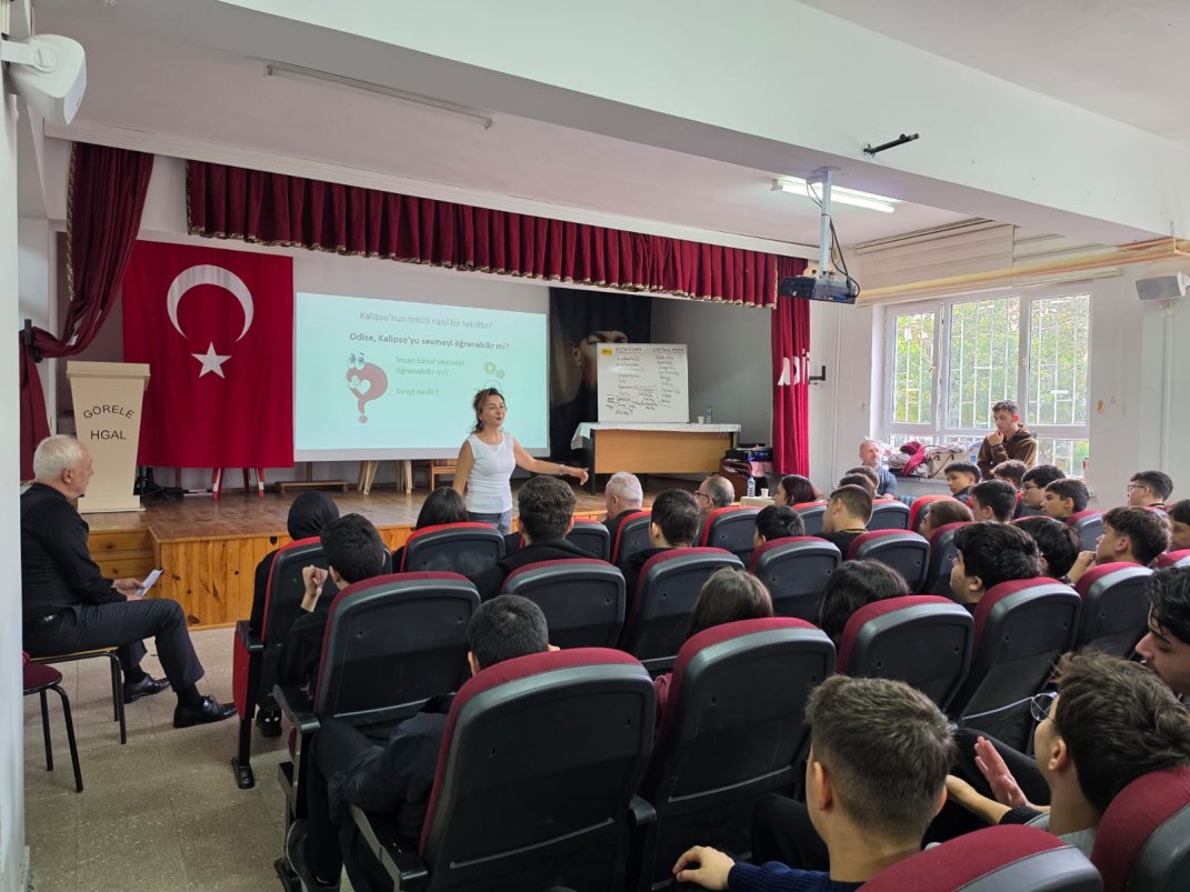GÖRELE'DE GENÇ AR-GE KAPSAMINDA  ASTRONOMİ SEMİNERLERİ GERÇEKLEŞTİRİLDİ