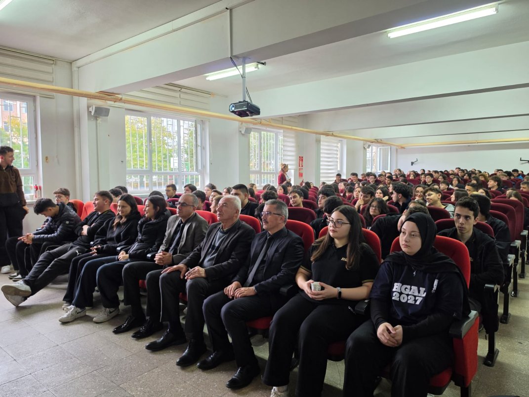 GÖRELE'DE GENÇ AR-GE KAPSAMINDA  ASTRONOMİ SEMİNERLERİ GERÇEKLEŞTİRİLDİ